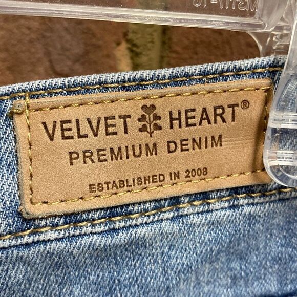 Velvet Heart Paris Relax Rollup Denim Shorts Size 29 - Picture 6 of 6